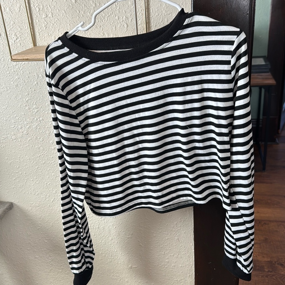 Long sleeve striped shirt, M, crop top